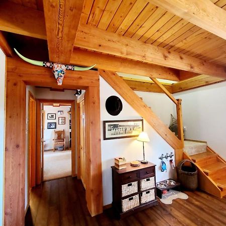 Blacktail Cabin Hideaway With Hot Tub Lakeside Exterior foto