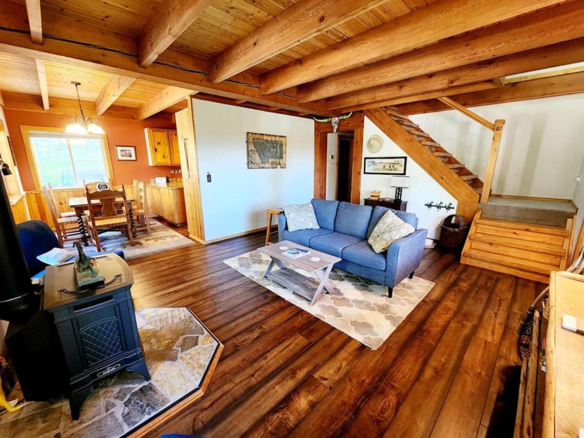 Blacktail Cabin Hideaway With Hot Tub Lakeside Exterior foto